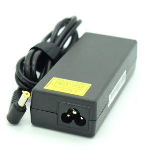 KUĆNI PUNJAČ ZA PRIJENOSNO RAČUNALO 5.5*1.7 (ZA ACER 19V/4.74A/90W)
