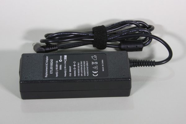 KUĆNI PUNJAČ ZA PRIJENOSNO RAČUNALO 7,4*5,0 (ZA DELL 19,5V/4,62A/90W)