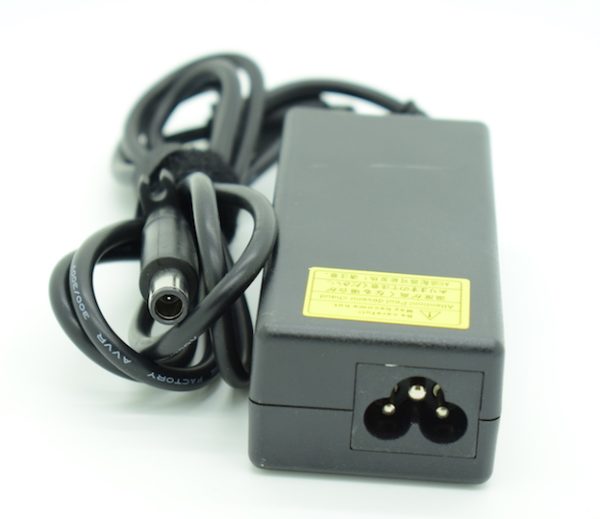 KUĆNI PUNJAČ ZA PRIJENOSNO RAČUNALO 4.8*1.7 (ZA HP 18.5V/4.9A/90W)