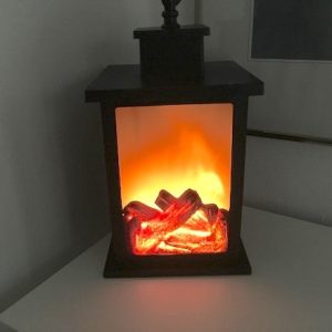 Kamin lanterna svjetiljka dekorativna koja imitira vatru