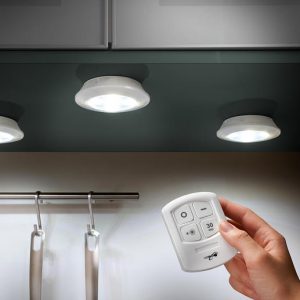 3 led lapmpe s daljinskim upravljačem
