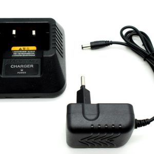PUNJAČ ZA WALKIE TALKIE BAOFENG UV-5R